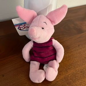 Winnie The Pooh Piglet beanie baby